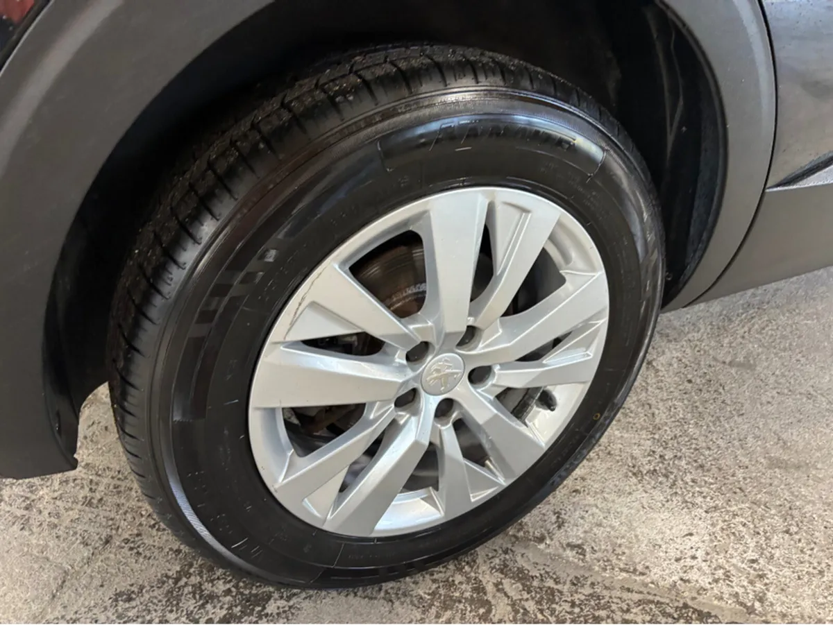 Peugeot 5008 FL ACTIVE 1.5 BLUE HDI 13 130 6.2 7 S - Image 4