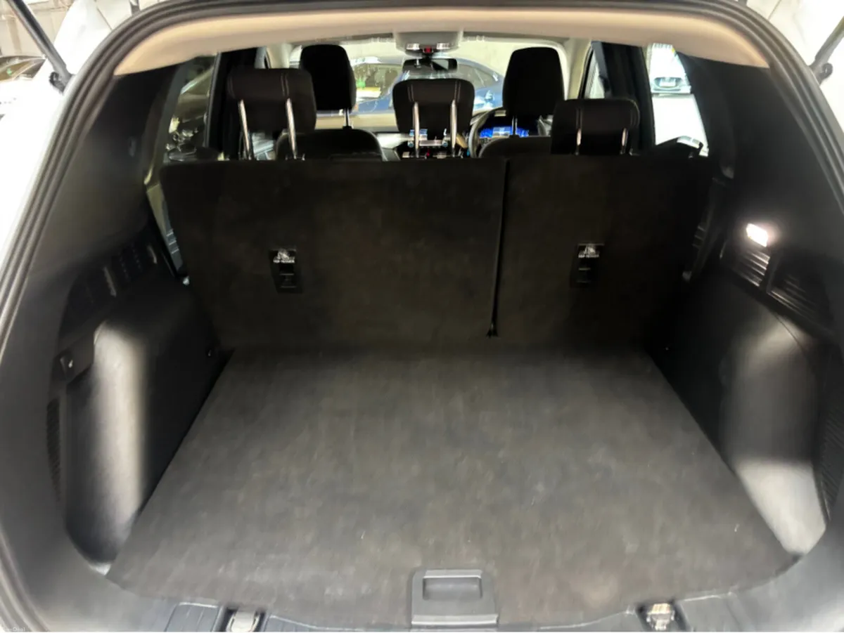 Ford Kuga TITANIUM 2.5 PHEV 225 S6.2 CT 4DR - Image 5