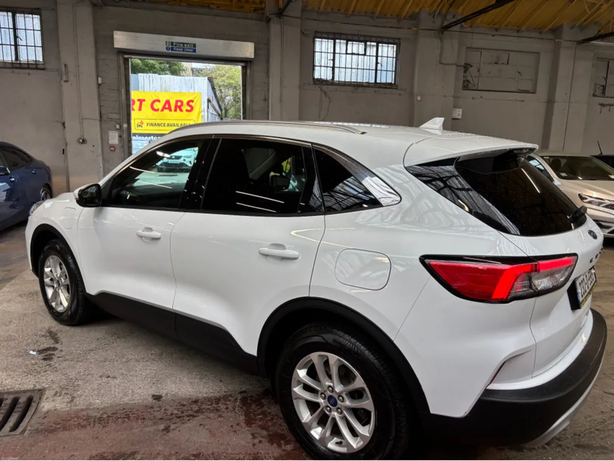 Ford Kuga TITANIUM 2.5 PHEV 225 S6.2 CT 4DR - Image 3