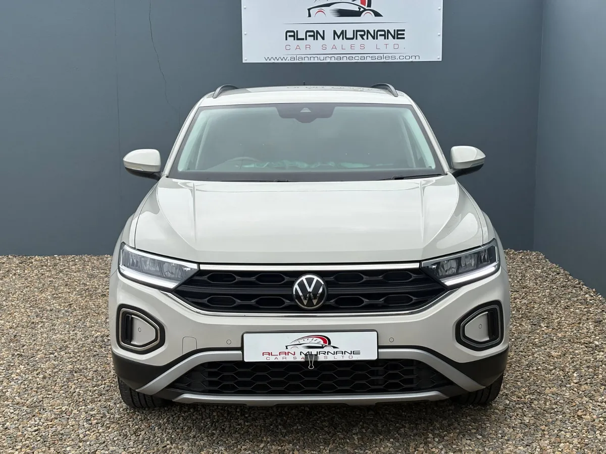 VOLKSWAGEN T-ROC LIFE NEW MODEL 2.0 TDI  2022 - Image 5