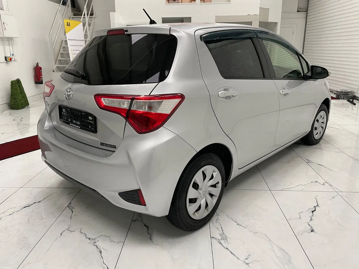 2018 Toyota Yaris (Vitz) 1.0 Auto - Image 3