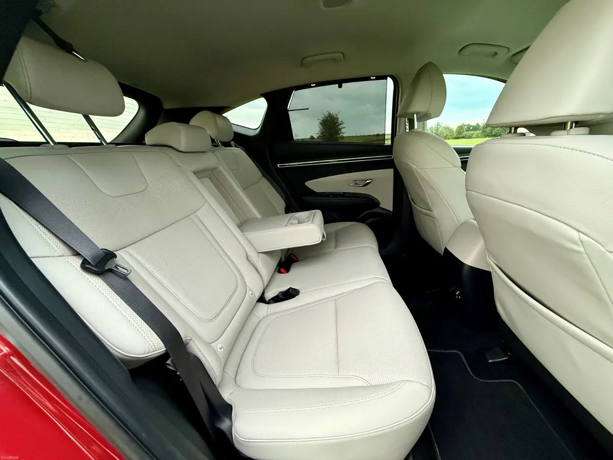 265 BHP 4WD PHEV 1 owner with Full History - Image 5