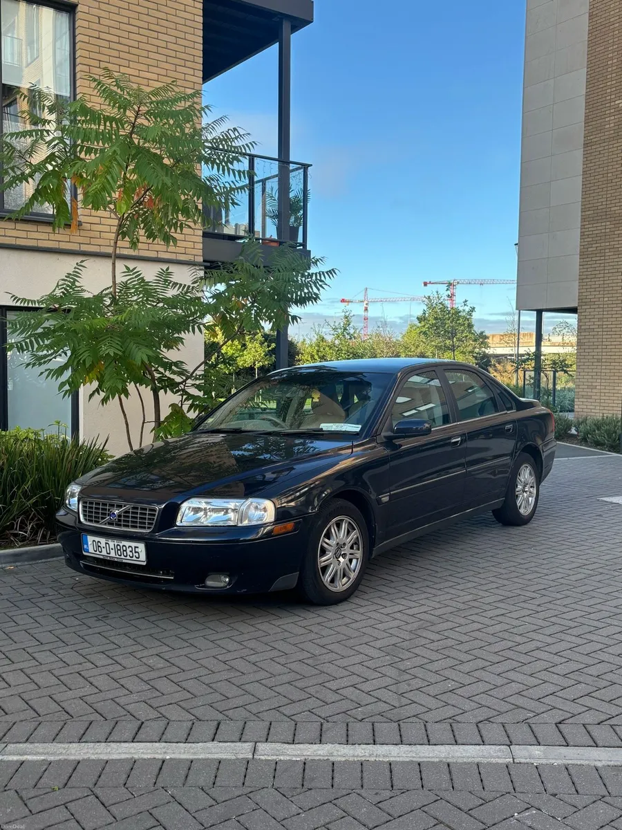 2006 Volvo S80 2.0T - Image 1