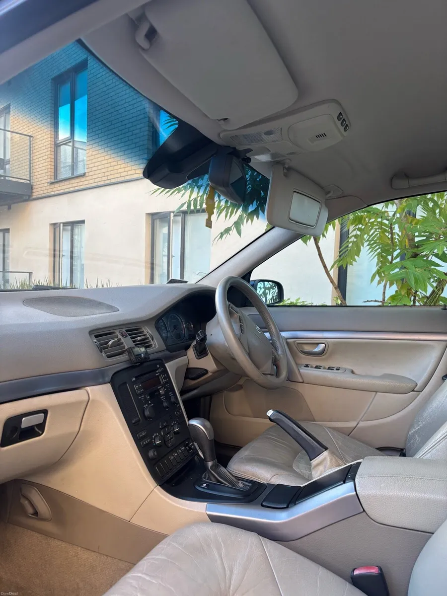2006 Volvo S80 2.0T - Image 6