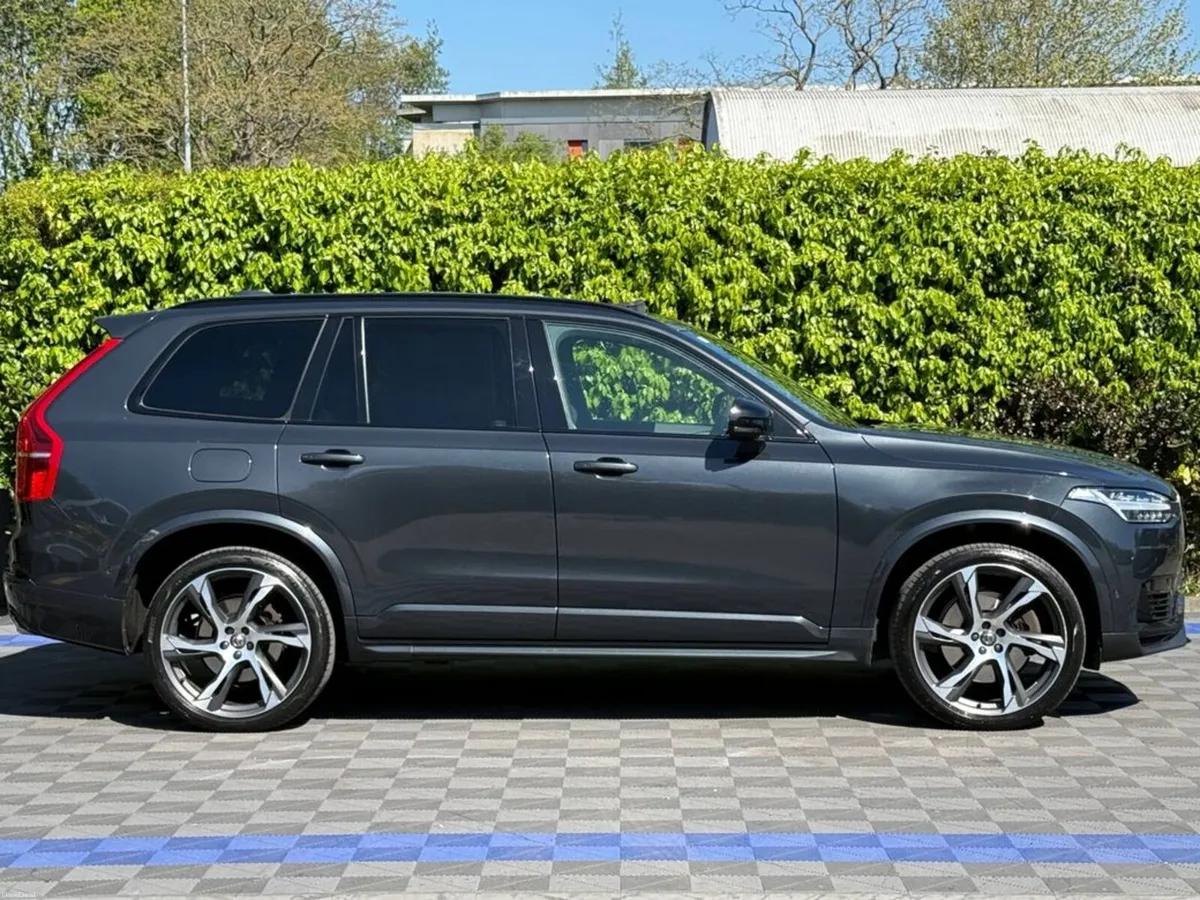 Volvo XC90 R-DESIGN PRO T8 2.0 HYBRID 7-SEATER // - Image 3