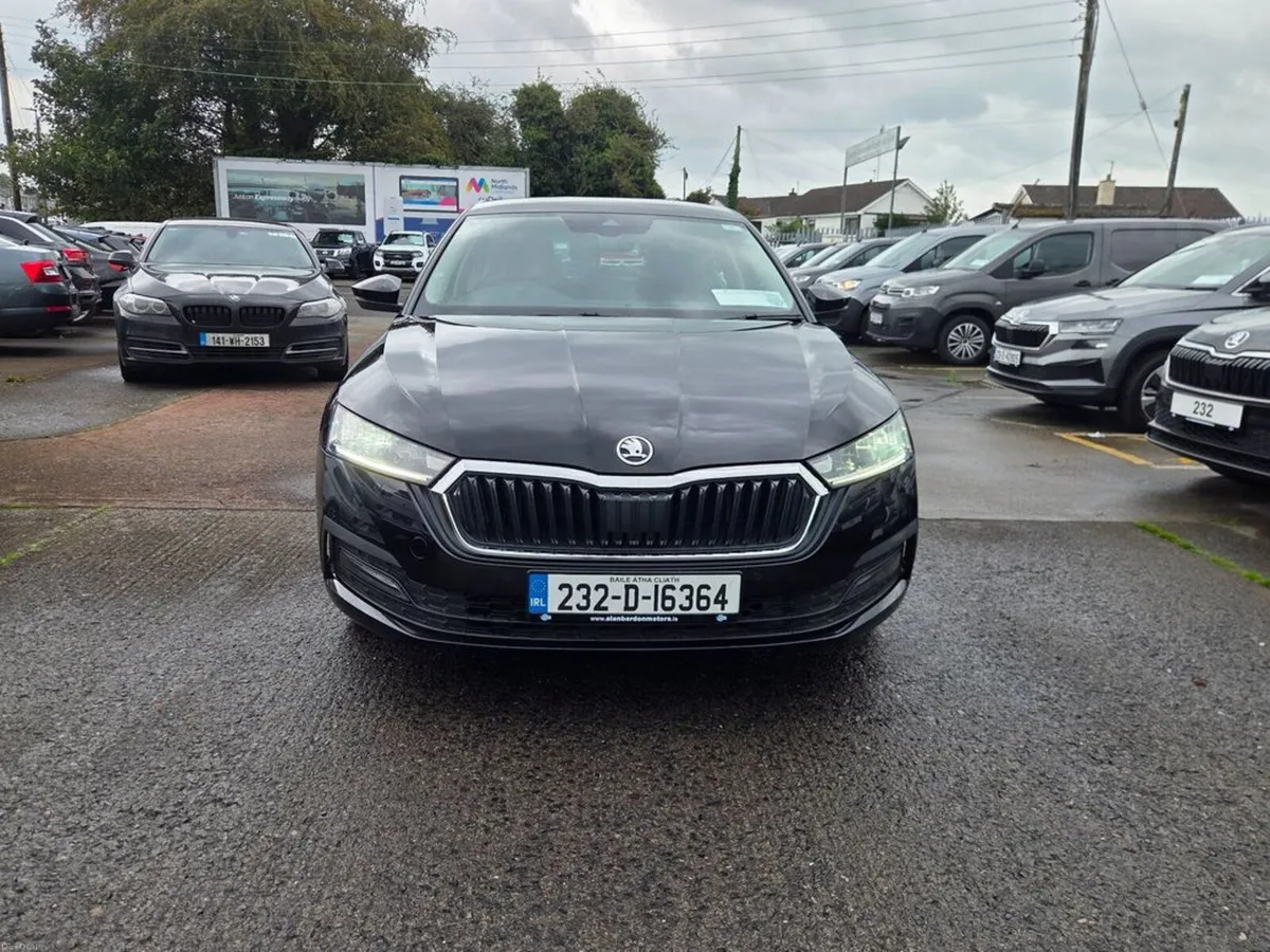 Skoda Octavia AMB 2.0tdi 115HP 5DR - Image 5