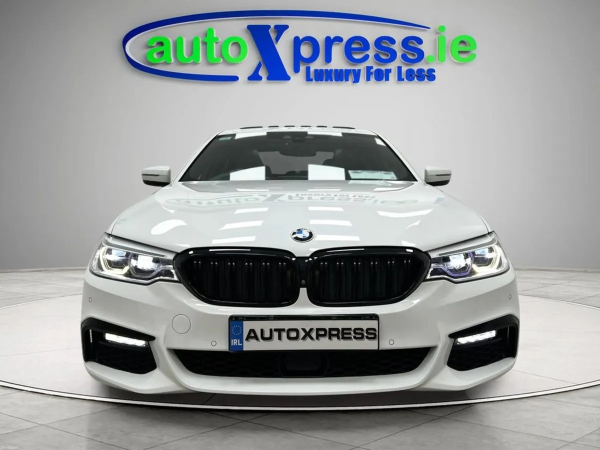 BMW 5-Series M-SPORT 523d , Panoramic sunroof, Aut - Image 3