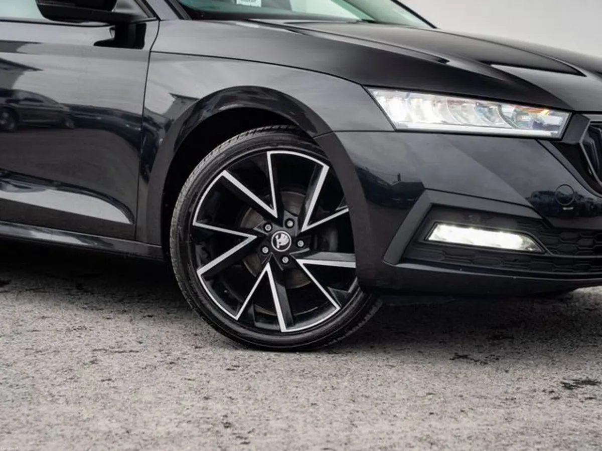 Skoda Octavia 2.0tdi DSG Auto - Image 2