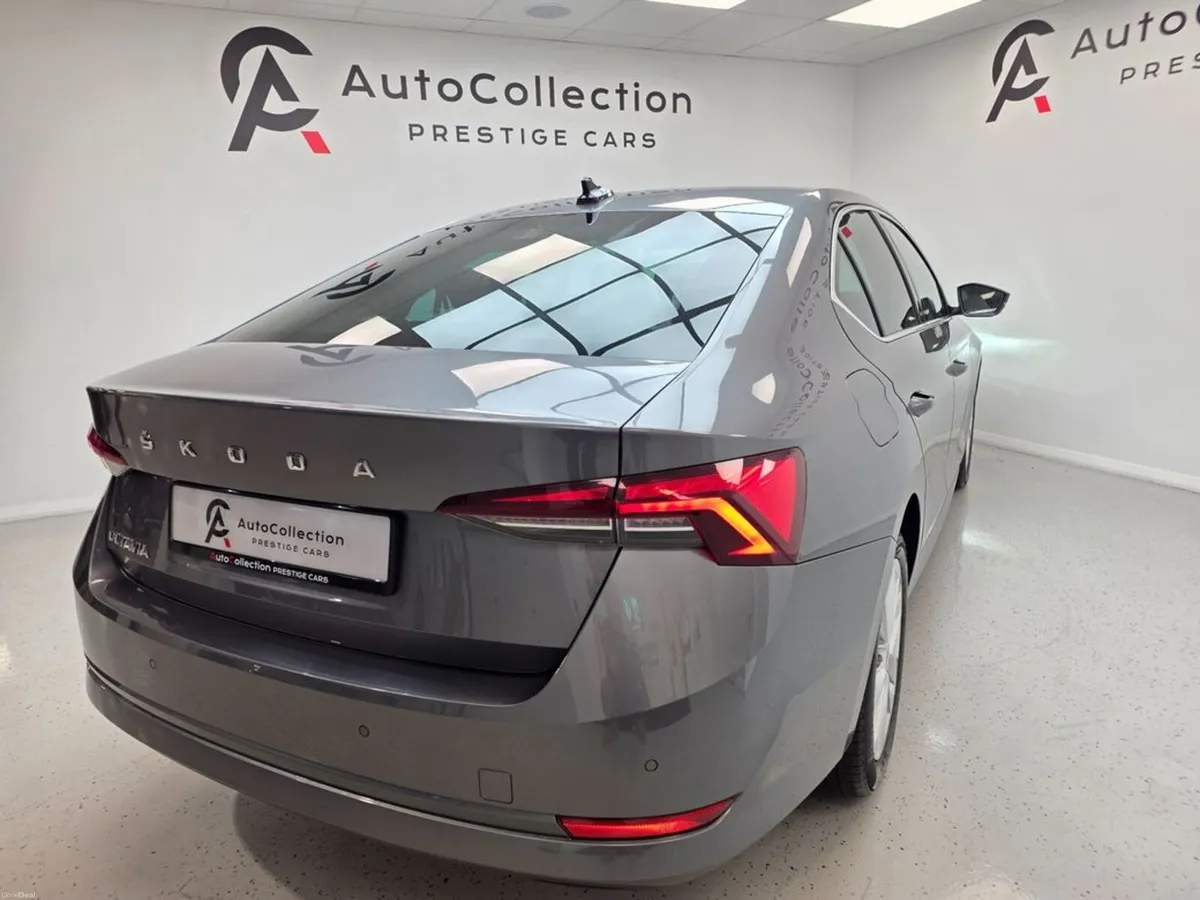 Skoda Octavia **DSG**2.0TDI**STYLE** - Image 6
