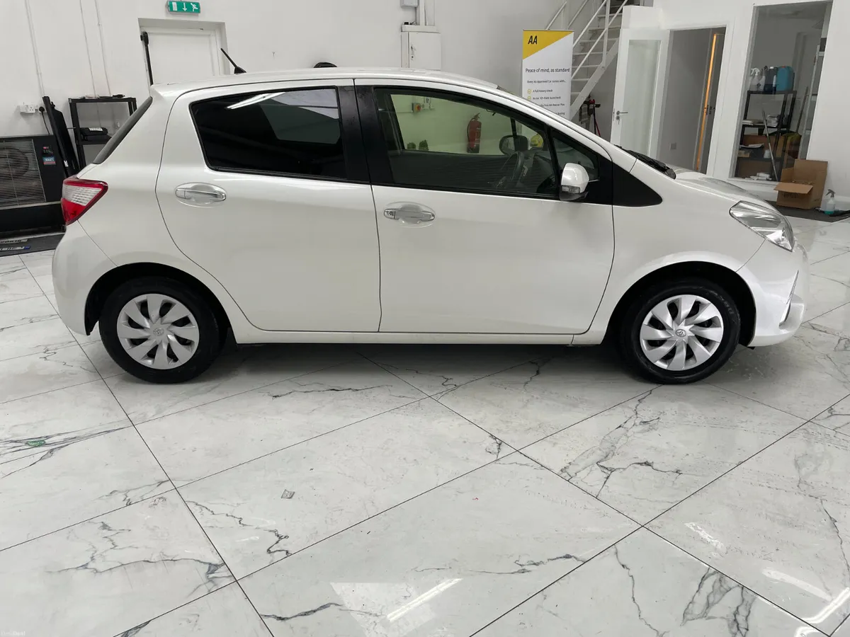 2020 Toyota Yaris 1.0 VVTI Automatic - Image 2