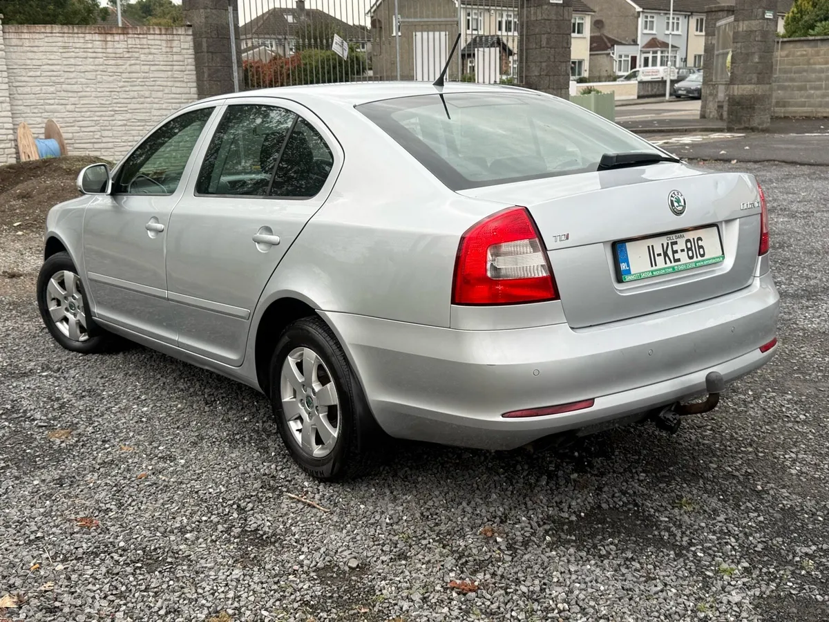 11 Octavia Elegance 2.0 TDi 140hp 6 speed - Image 3