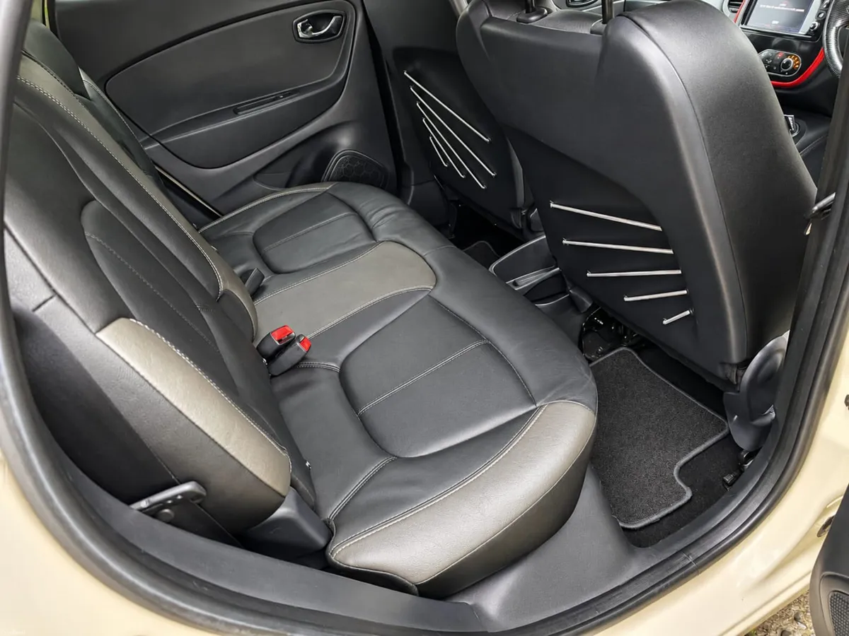 Renault Captur SIGNATURE - Image 6