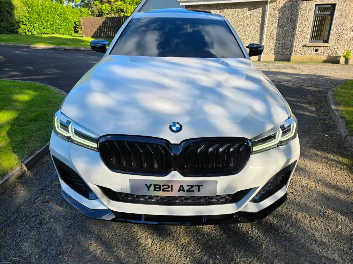 2021 BMW 530D M Sport MHT xDrive ( Sunroof Model) - Image 3
