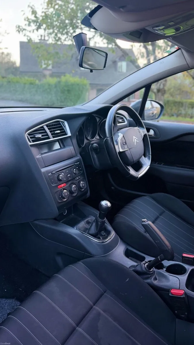 Car - Image 5
