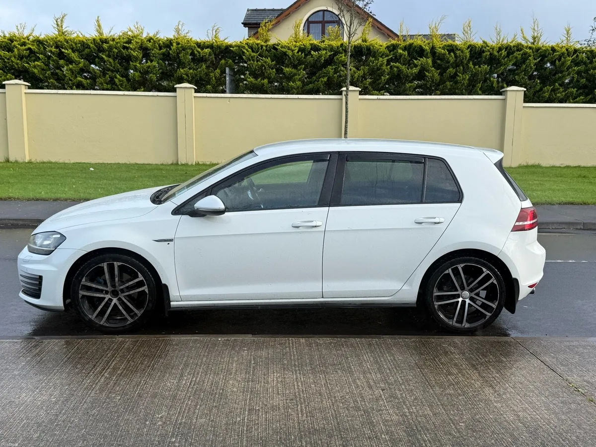 2013 Volkswagen Golf GTD - Image 4