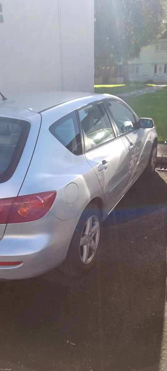 Mazda Mazda3 2004 - Image 3