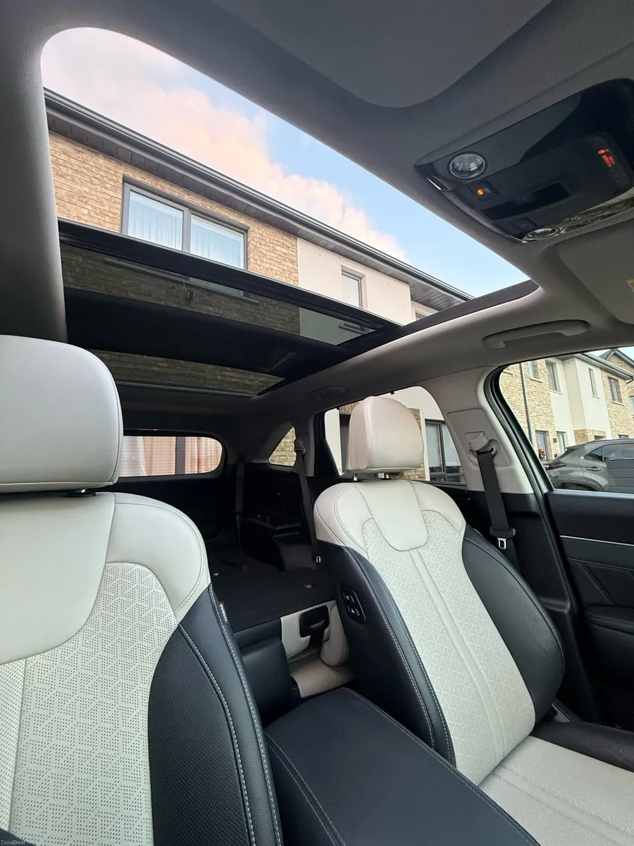 Kia Sorento K4 PHEV 4x4 7seats - Image 6