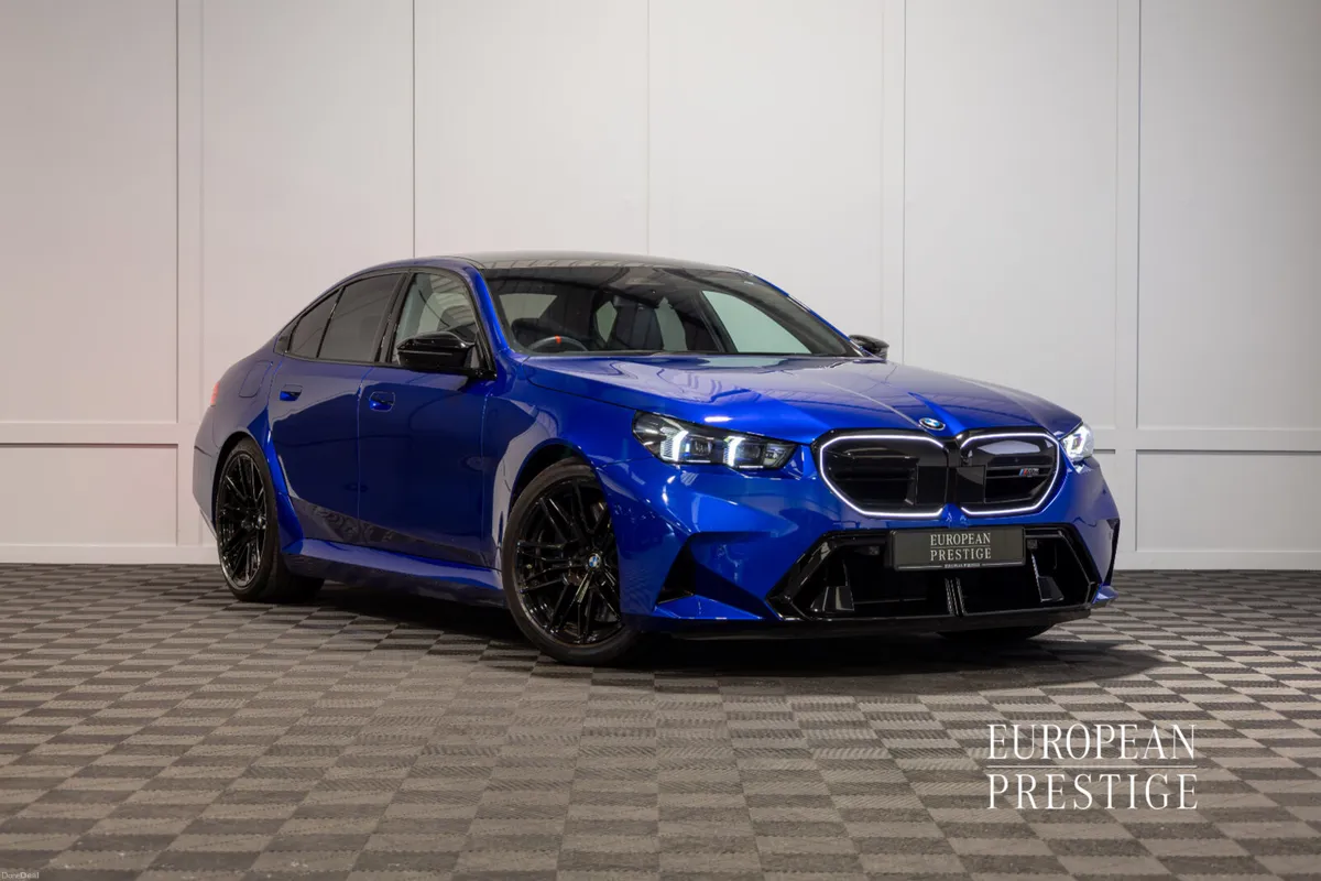 2026 BMW M5 (G90) *Pan Roof - Image 1