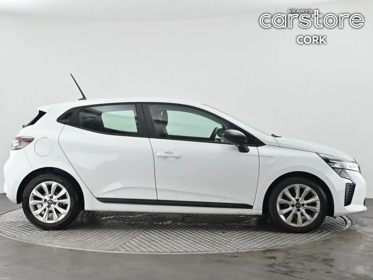 Renault Clio TCe 90 DFull Evolution - Image 2