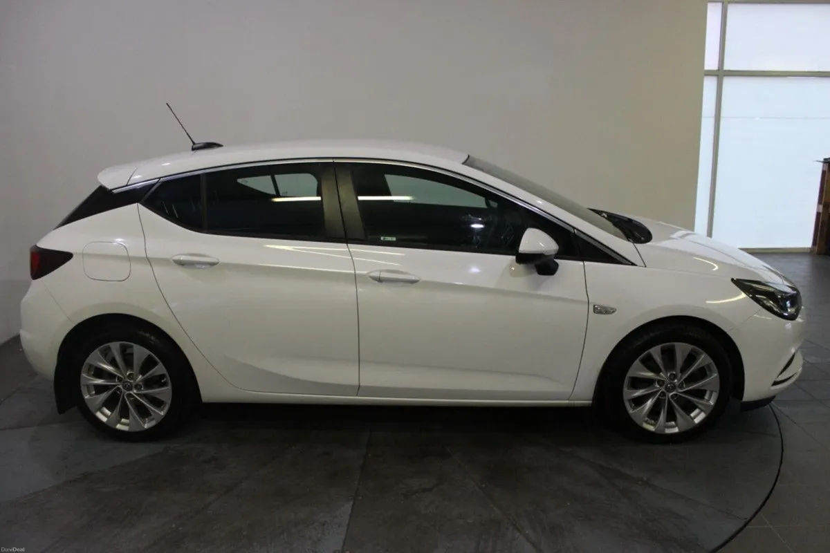 Opel Astra 1.6CDTi 110PS SC - Image 2