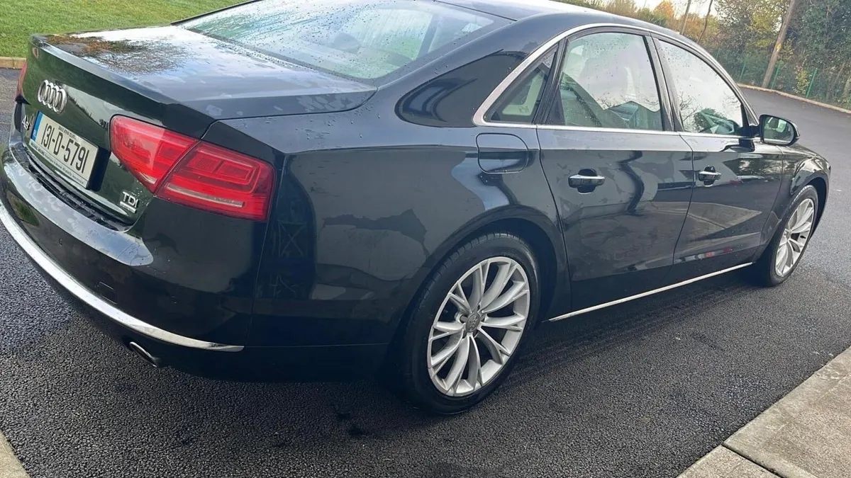 Audi A8 - Image 2