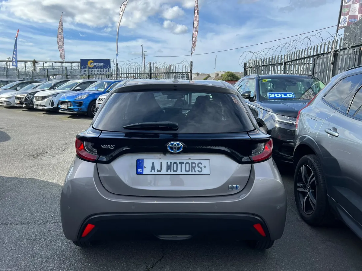 2021 TOYOTA YARIS HYBRID - Image 6