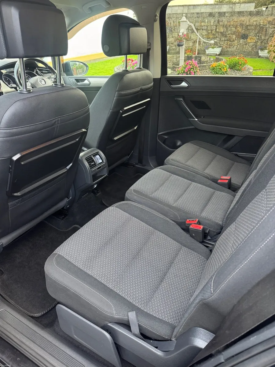 Volkswagen touran - Image 6