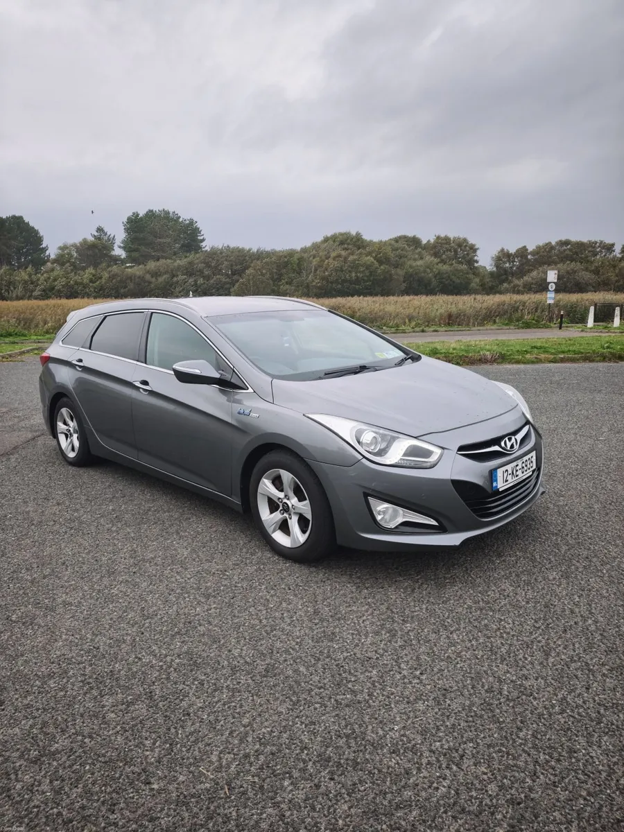 Hyundai i40 2012 **LOW MILAGE** - Image 1