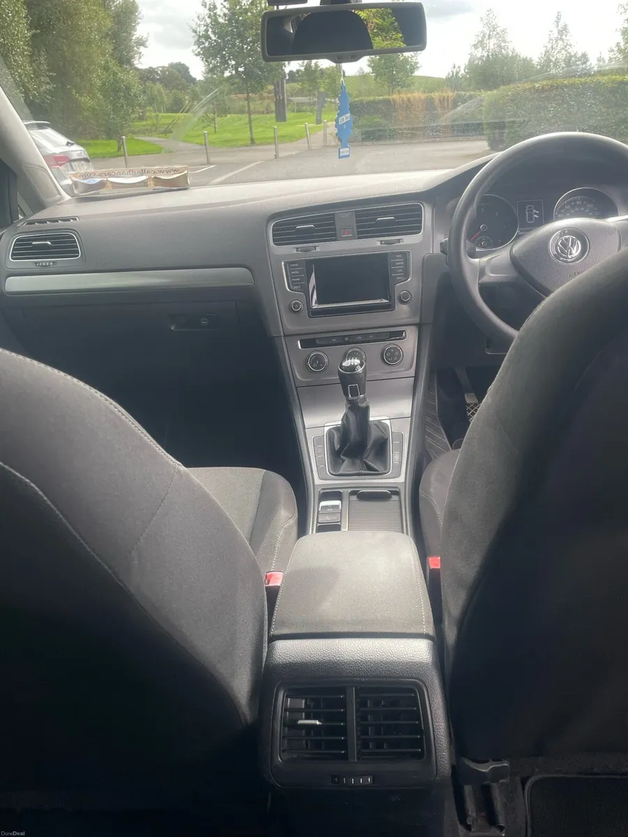 Volkswagen Golf - Image 6
