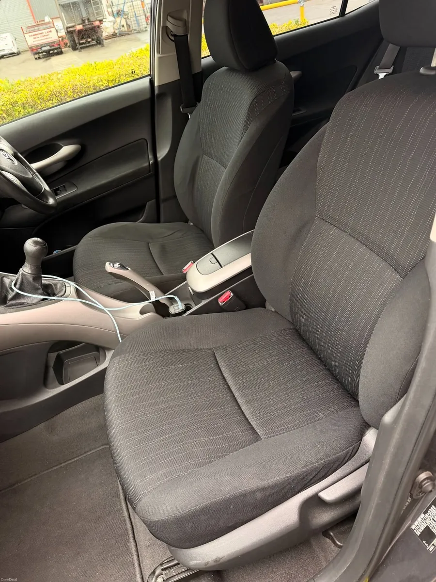 Toyota Auris 2008 - Image 4
