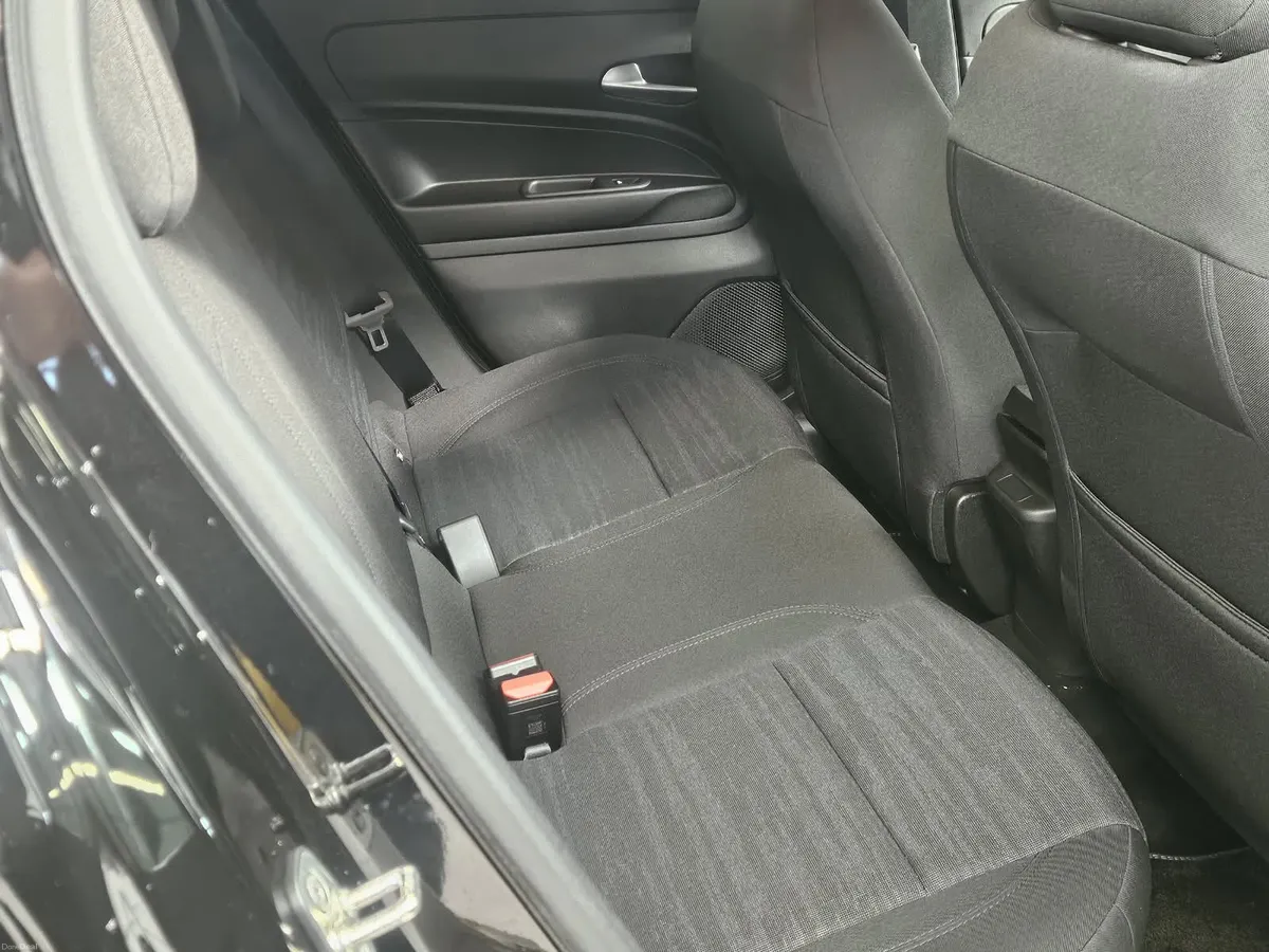 261 JEEP AVENGER E-HYBRID LONGITUDE - Image 6