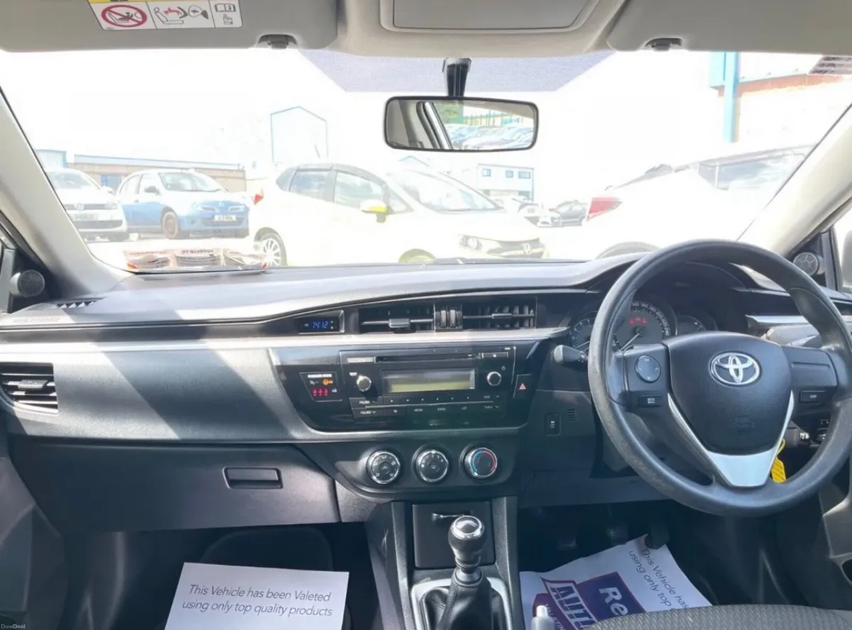 Toyota Corolla 2014 - Image 2