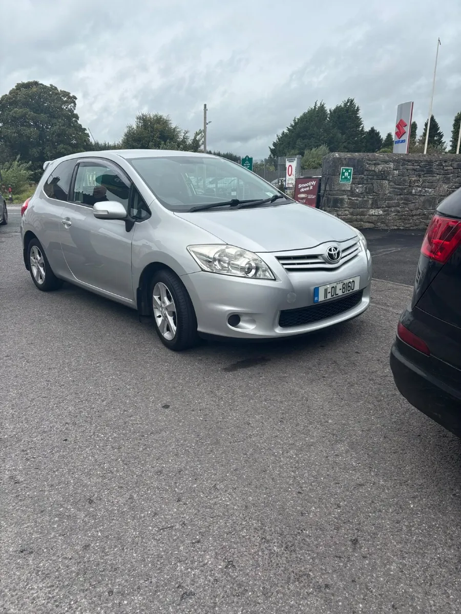 Toyota Auris 2011 - Image 4