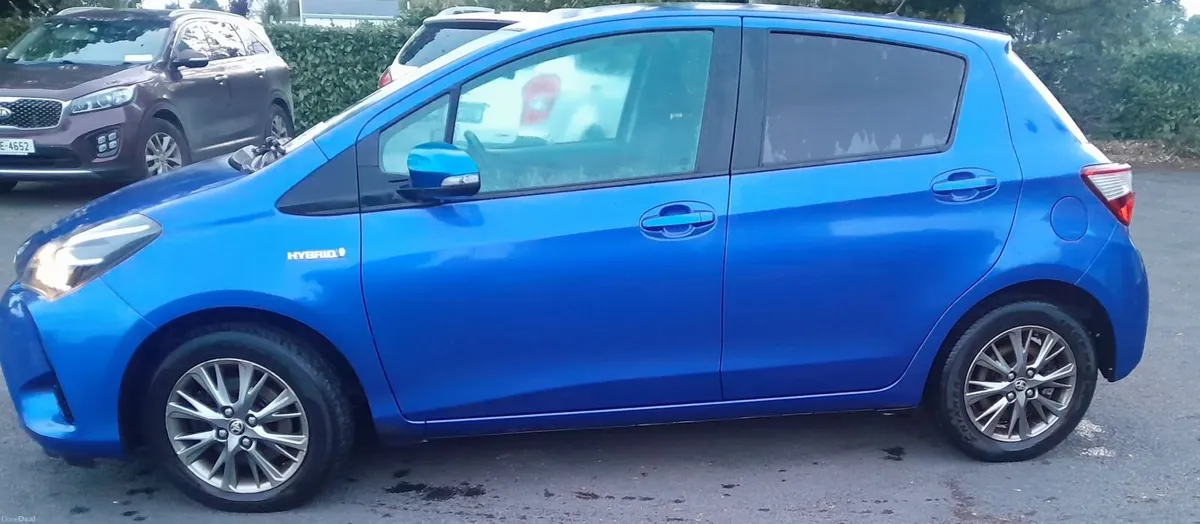 Toyota Yaris 2018 - Image 2