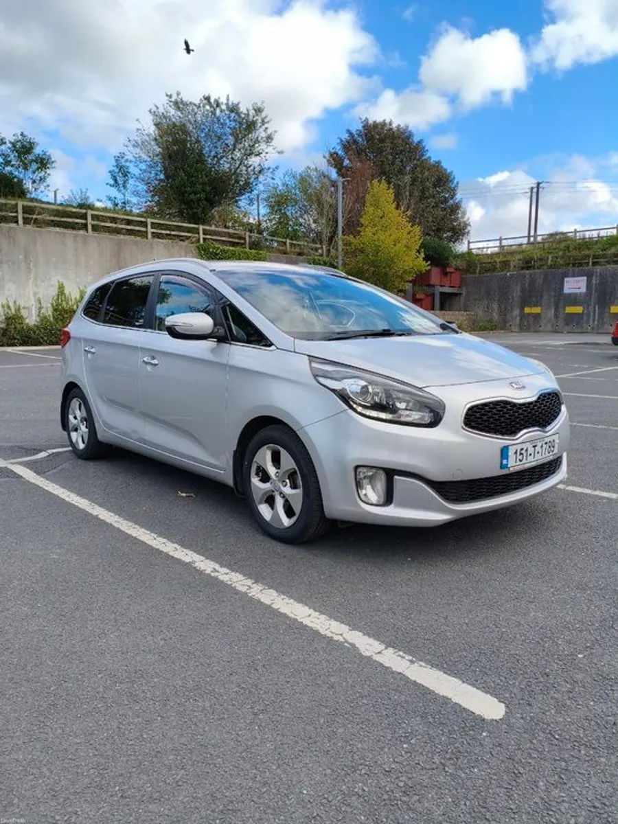 2015 Kia Carens - Image 2