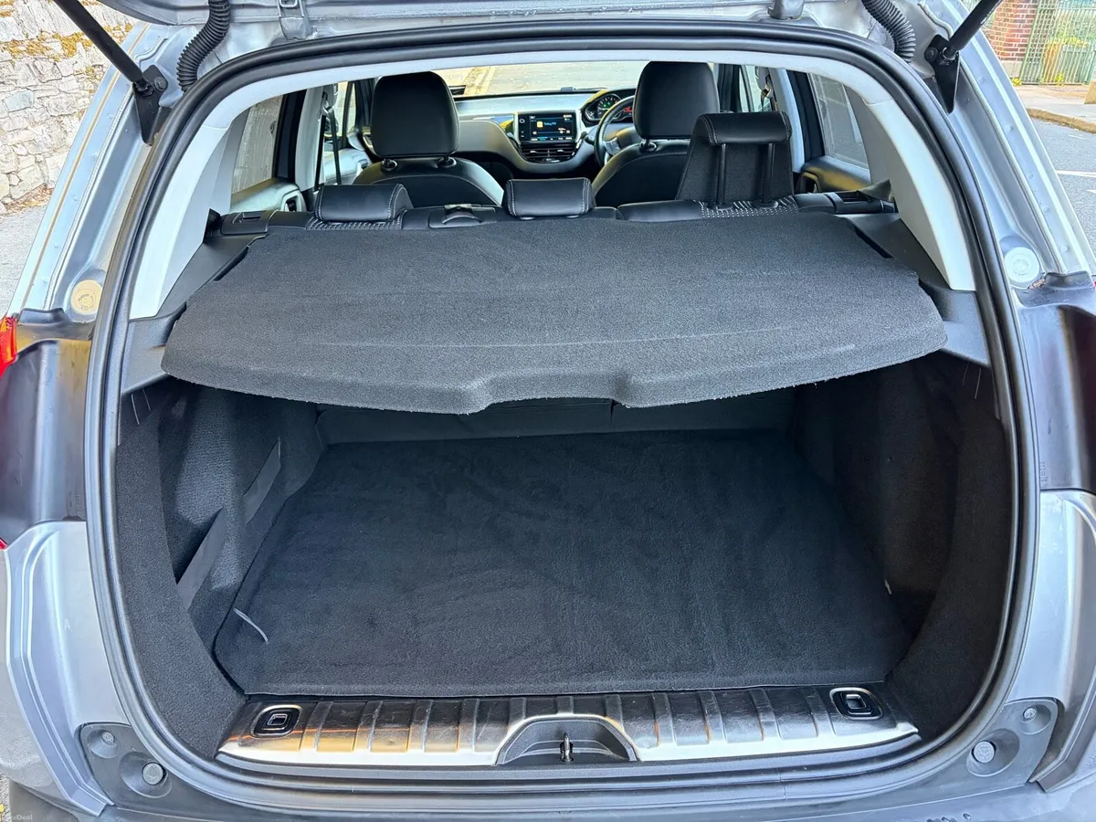 Peugeot 2008 1.2 Allure NCT 02/2028 - Image 5