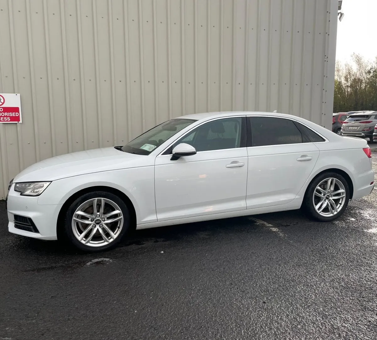 Audi A4 SE 2019 - Image 3