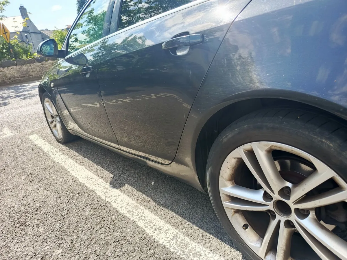 Vauxhall Insignia 2010 - Image 3