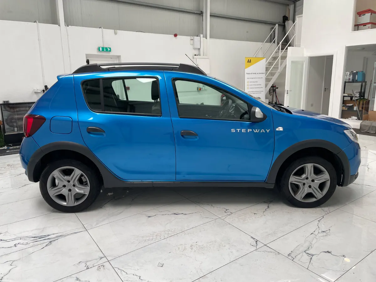Dacia Sandero Stepway 2021 1.5 dci - Image 2