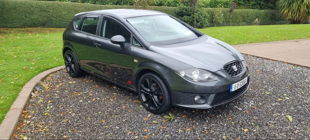 11 SEAT Leon 1.6 TDi CR Ecomotive - Image 4