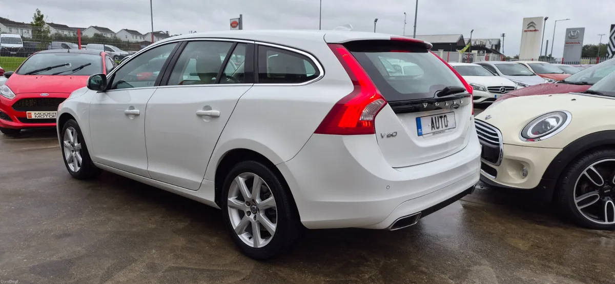 Volvo V60 auto d4 2.0 td 190bhp se lux low kms - Image 6