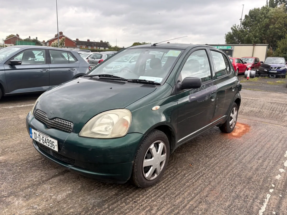 Toyota Yaris 1.0 LUNA - Image 1
