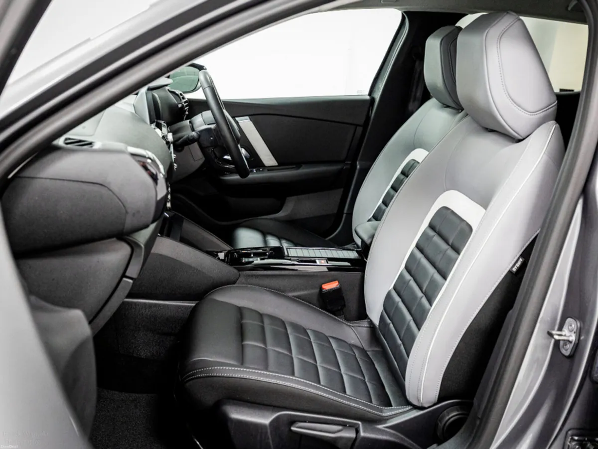 Citroen C4 e-MAX 54kWh 155HP - Image 5