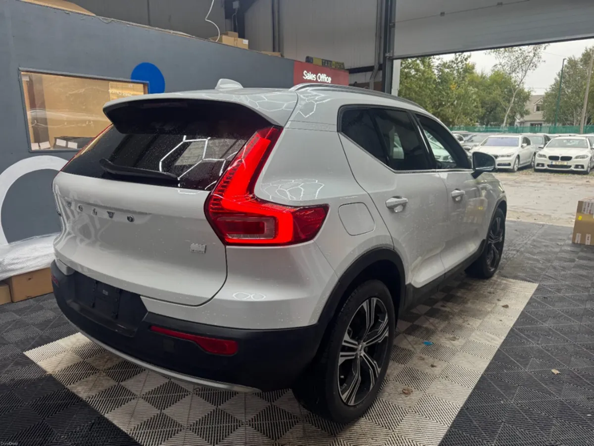 Volvo XC40 2021 VOLVO Xc40 RECHARGE PLUG-IN HYBRID - Image 3