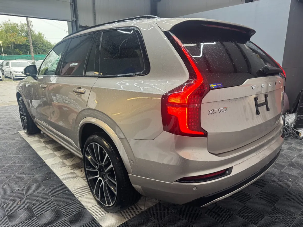 Volvo XC90 2025 VOLVO Xc90 4wd ULTRA T8 AWD PLUG-I - Image 5