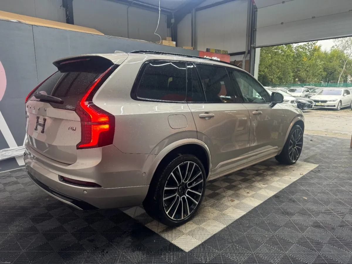 Volvo XC90 2025 VOLVO Xc90 4wd ULTRA T8 AWD PLUG-I - Image 3
