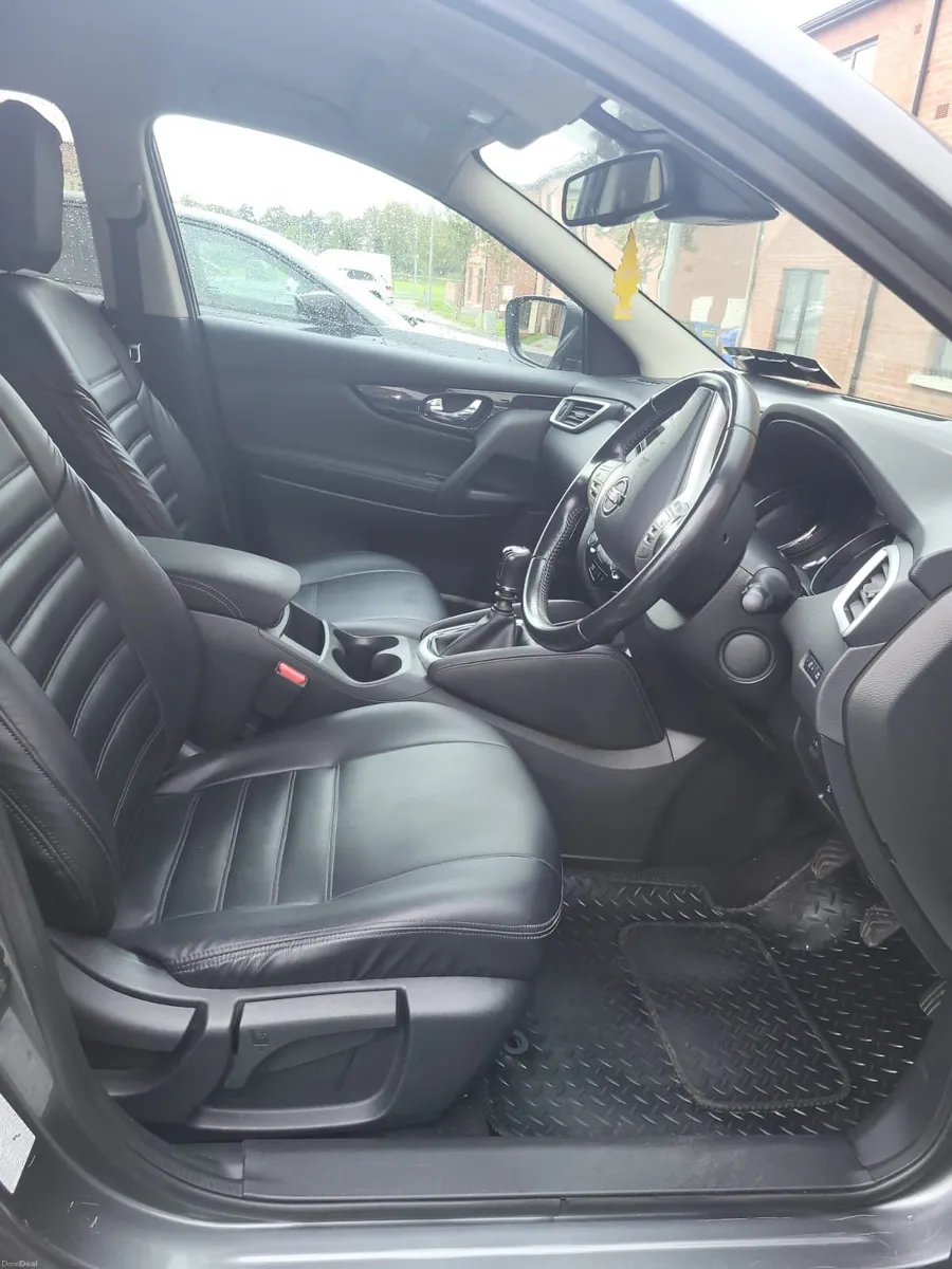 Nissan Qashqai 2017 1.2L Petrol Manual - Image 2
