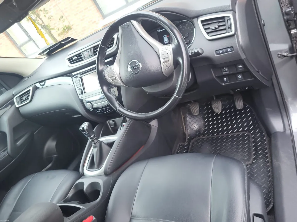 Nissan Qashqai 2017 1.2L Petrol Manual - Image 4