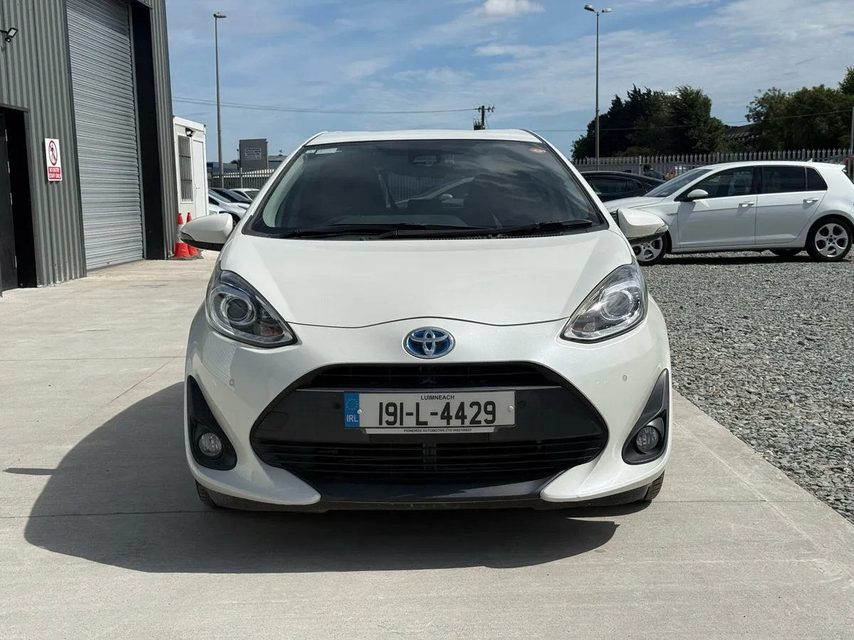 Car - Image 2