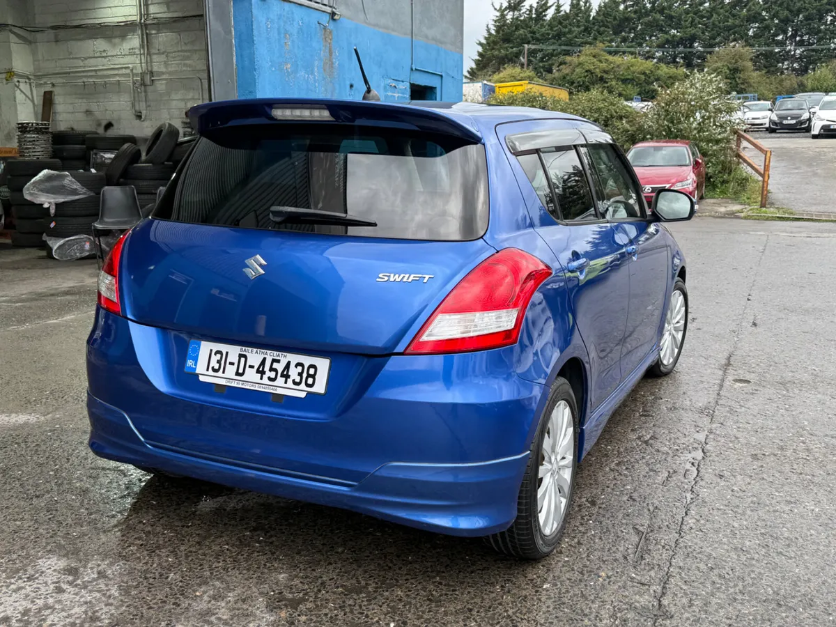 2013 Suzuki Swift Automatic / Car Play - Image 4